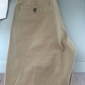 Perry Ellis Men's Khaki Chinos Size 32/32